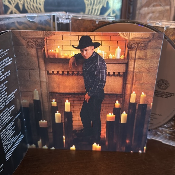 Garth Brooks the Ultimate Hits 3 disc Set - Picture 7 of 16